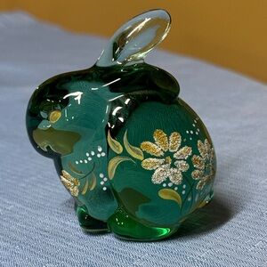 Fenton Green Bunny With Hand Painted Flowers Signed & Label Intact 3.5”